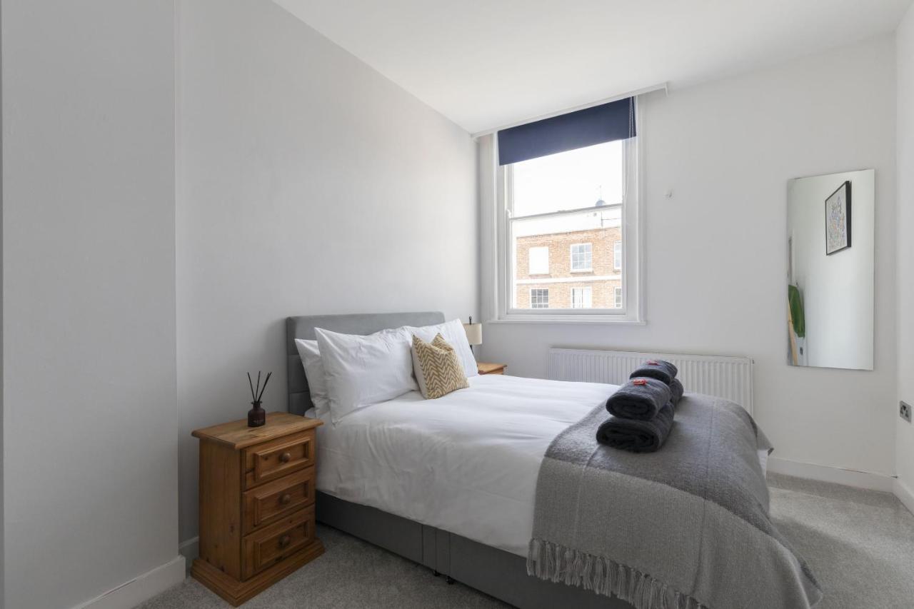 Beautifully Presented Newly Renovated City-Centre Apartment In Cheltenham Esterno foto