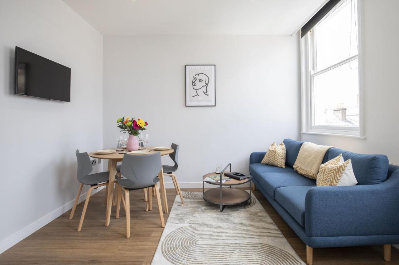Beautifully Presented Newly Renovated City-Centre Apartment In Cheltenham Esterno foto