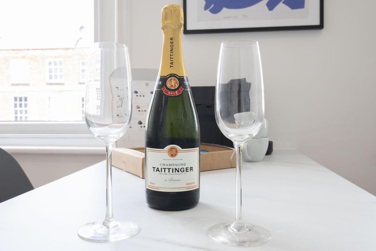 Beautifully Presented Newly Renovated City-Centre Apartment In Cheltenham Esterno foto