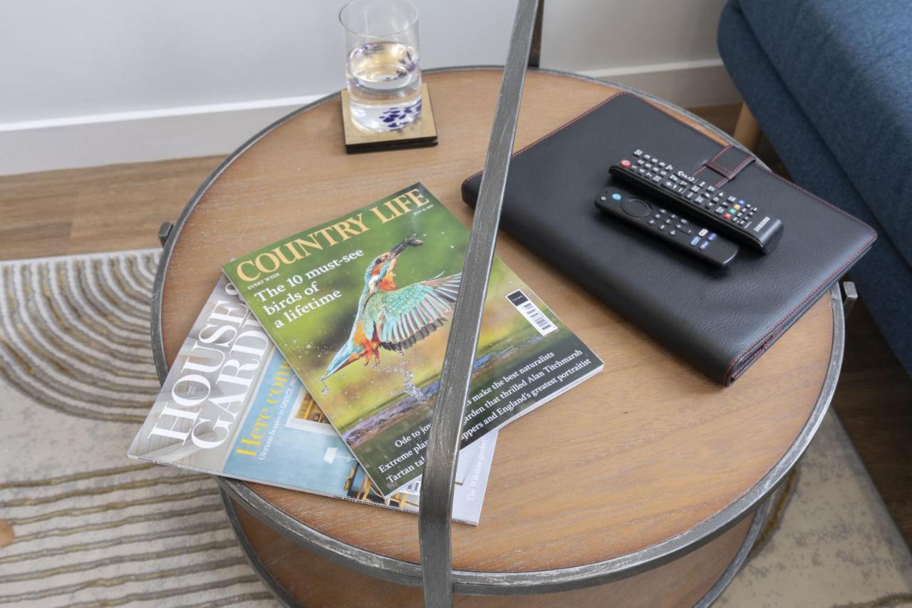 Beautifully Presented Newly Renovated City-Centre Apartment In Cheltenham Esterno foto